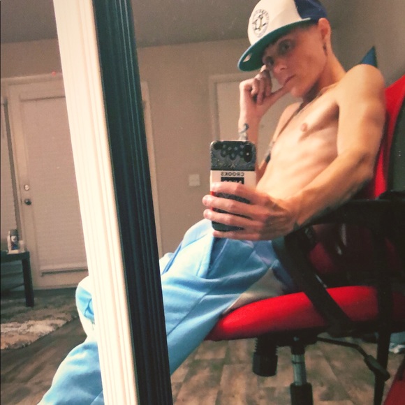 Jamie - Picture 1 of 6